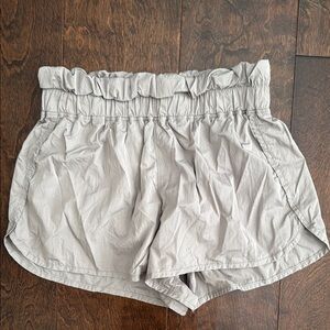 Yogalicious athletic shorts gray L